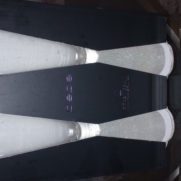 Champagne flutes - Picture 1 of 3